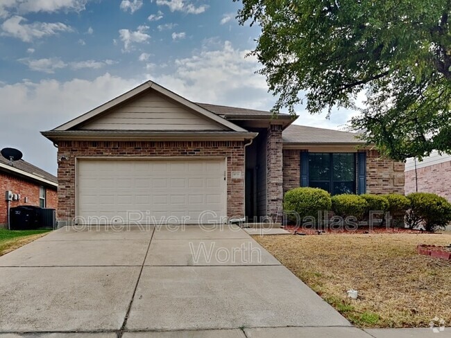 Building Photo - 10709 Lipan Trail Rental