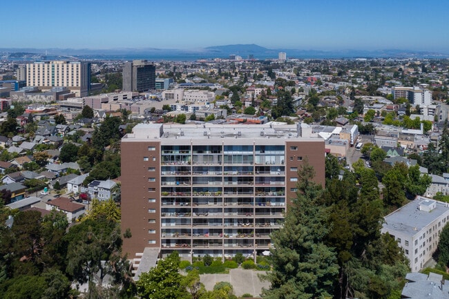 Photo - 1 Kelton Ct Unidad 108