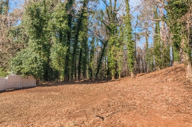 Photo - Don’t Miss Out! Look, Lease, and Live Spec...