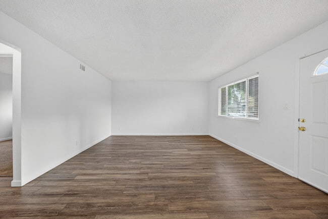 Photo - 81 La Fresa Ct Unit 1