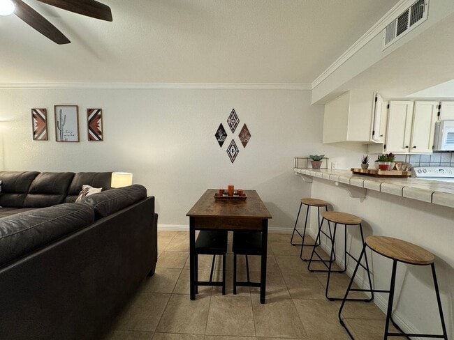 Photo - 2 BR Furnished Condo on the Colorado River with Utilities included Unidad 3