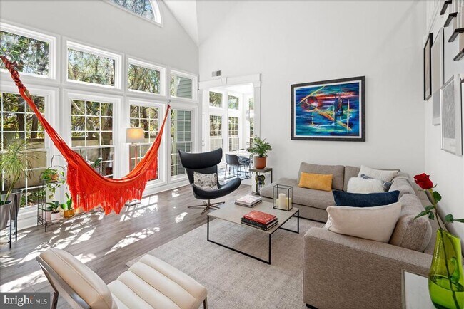 Photo - 9 Cromwell Ct