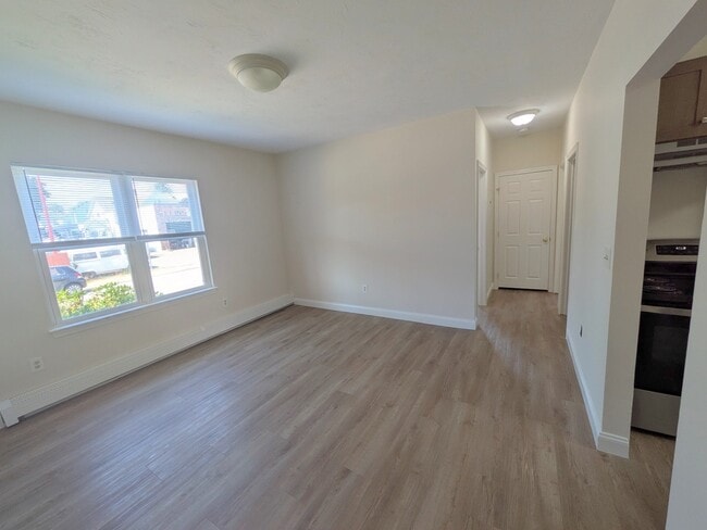 146 Pine St Unit 1