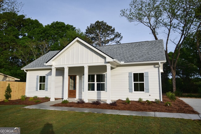 Photo - 1070 Moreland Dr