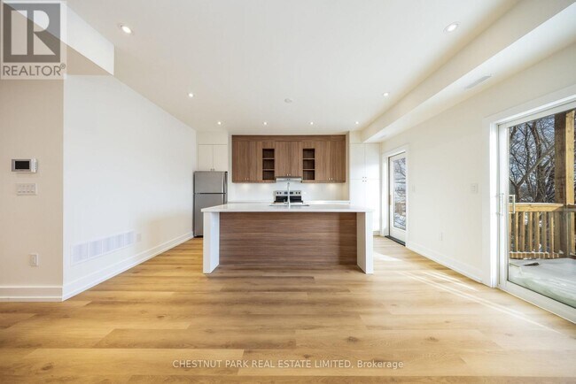 Photo - 29 Hatherley Rd Unit D