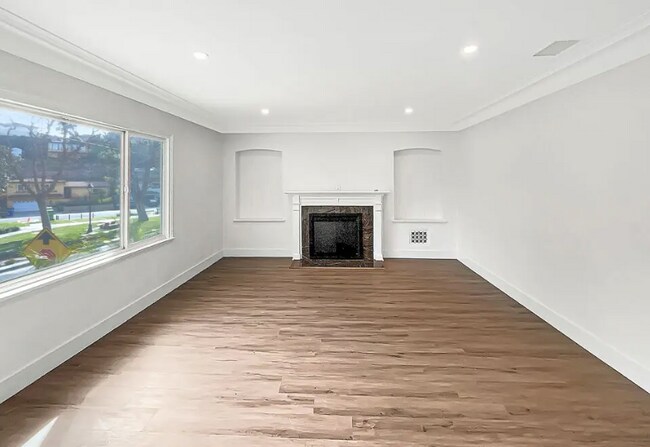 Photo - 3700 Olympiad Dr