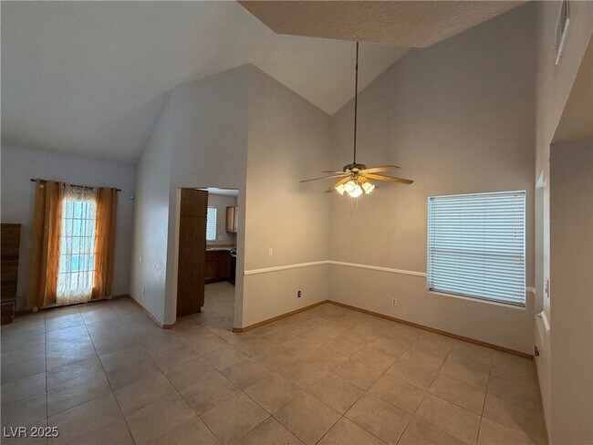 Photo - 516 Inness Ave House