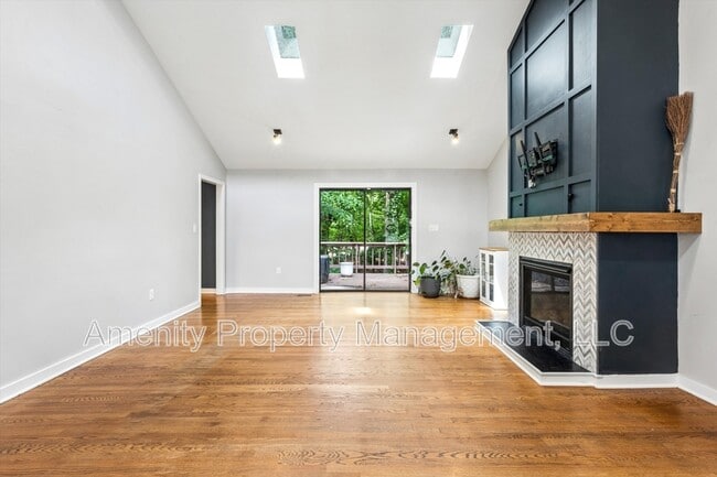 Photo - 204 Granville Dr