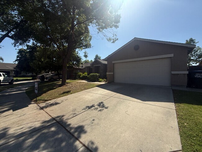 Photo - 3-bedrooms and two bathrooms home located in Visalia, CA