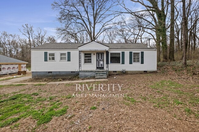 Photo - 2185 Slocum Ave
