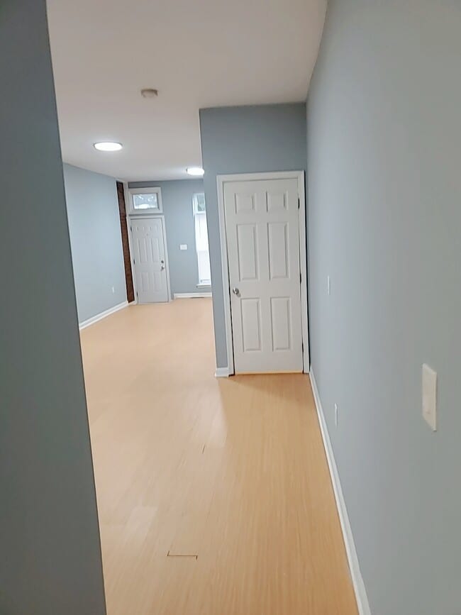 Building Photo - 1428 N Fulton Ave Rental