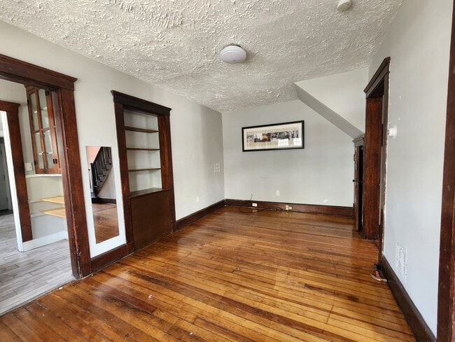 Photo - 705 George St Unit 2
