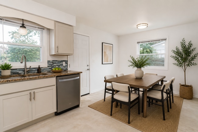Photo - 1428 Josephine St