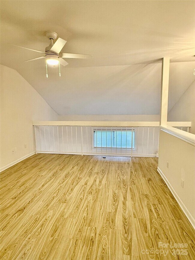 Photo - 6130 Heathstone Ln