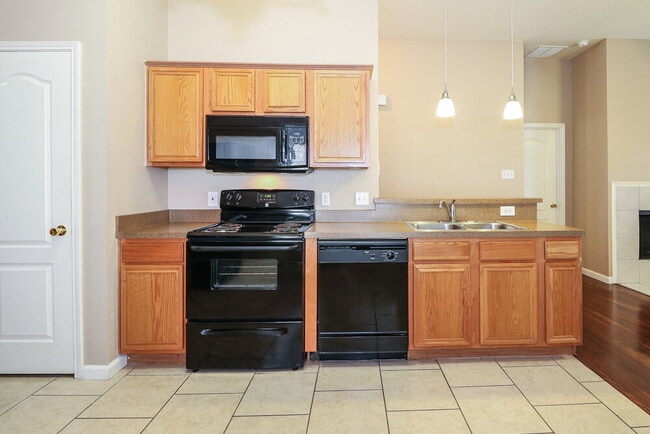 Photo - 320 Montana Dr