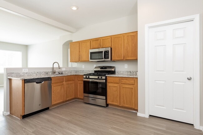 1015 Cove Palisades Dr