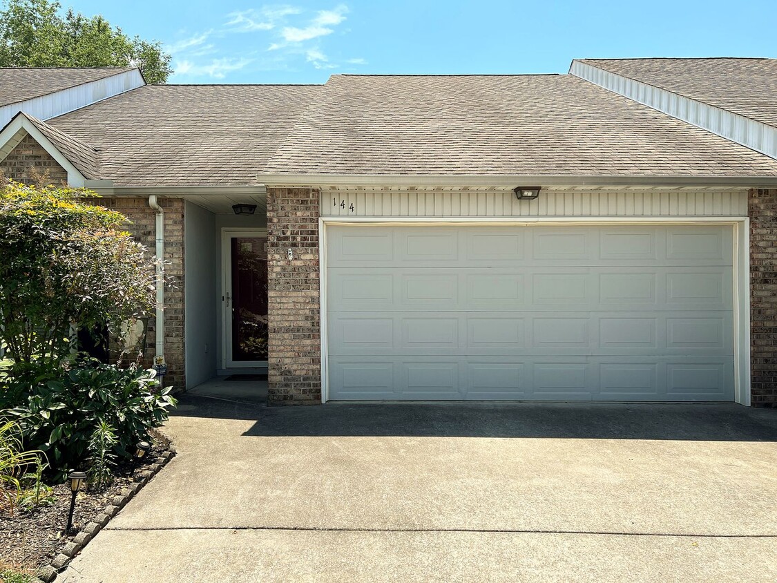 BEAUTIFUL 2 BEDROOM CONDO AVAILABLE IN FAR... - BEAUTIFUL 2 BEDROOM CONDO AVAILABLE IN FAR...