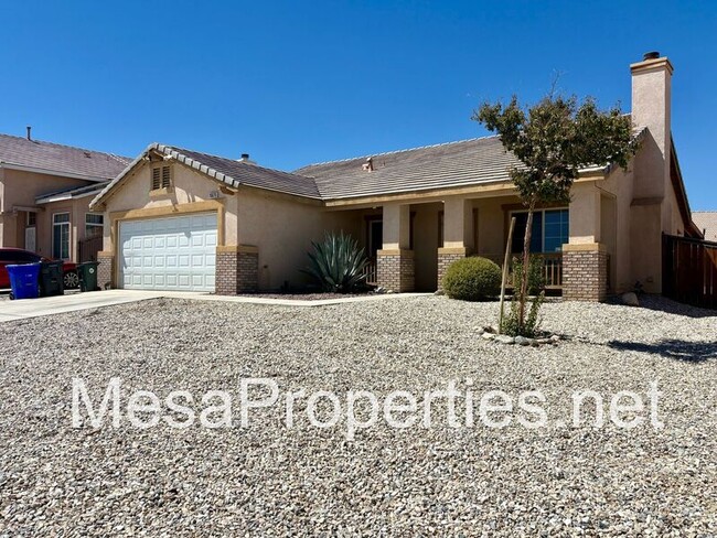Photo - 15670 Pearmain St