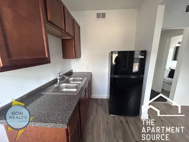 Photo - 2004 W Jarvis Ave Unit 3