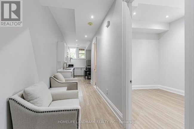 Photo - 146 Pitt Ave
