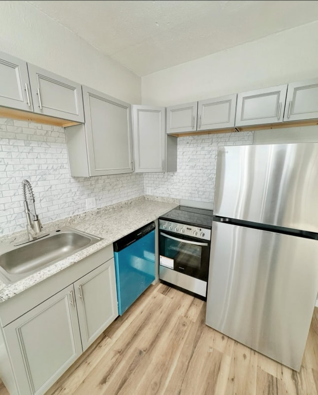 Photo - 719 W Colorado Ave