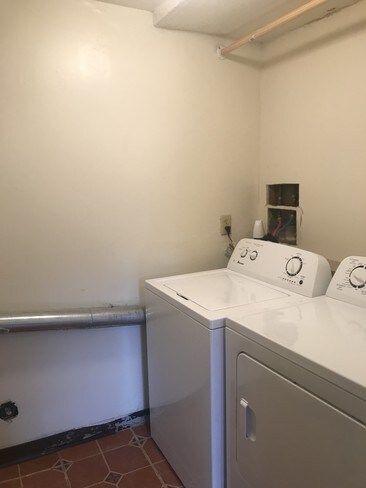 Eastridge Arms - Eastridge Arms