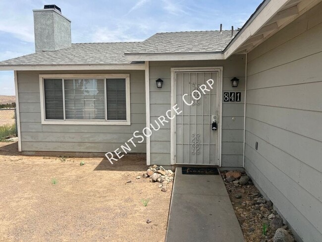 Photo - 841 Chateau Way