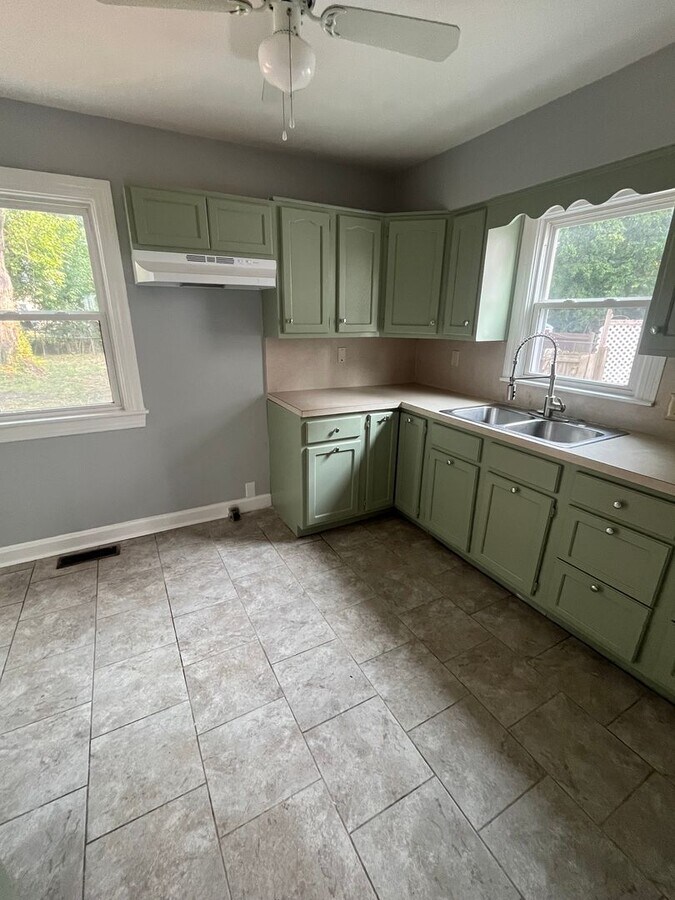 Photo - Beautiful 3 bedroom house in Louisville!