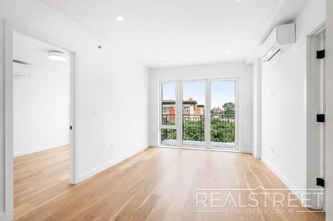 Photo - Rogers Avenue Unit 602