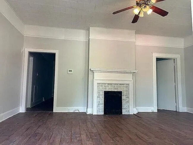 Photo - "Charming 3-Bed, 2-Bath Oasis in Anderson – Your Perfect Retreat Awaits!"