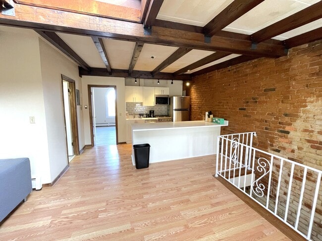 Photo - 32 Trumbull St Unit 4