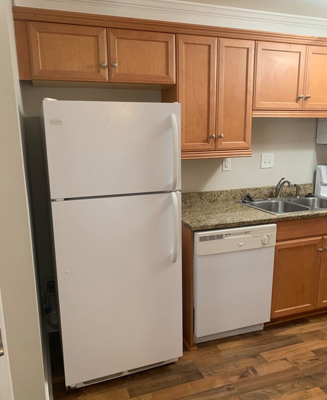 Brickettwood Apartments