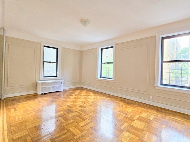 Building Photo - 850 W 176th St Rental