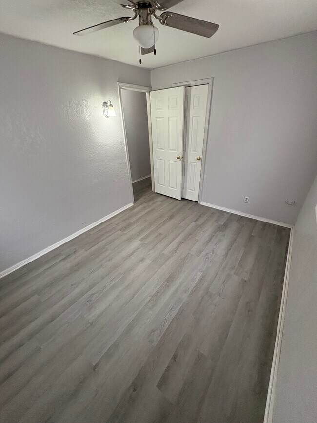 Photo - 1842 Shady Crest St