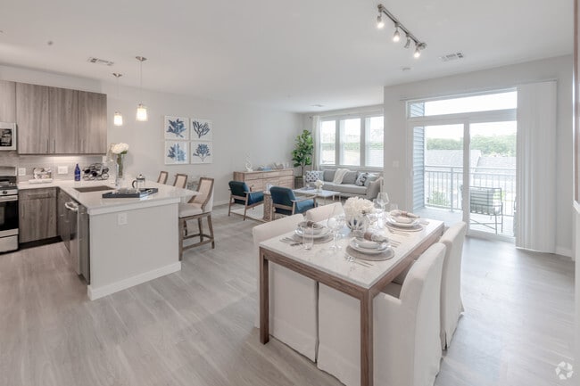 1 BR, 1.5 BA