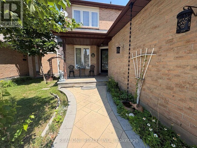 Photo - 3245 Cambourne Crescent