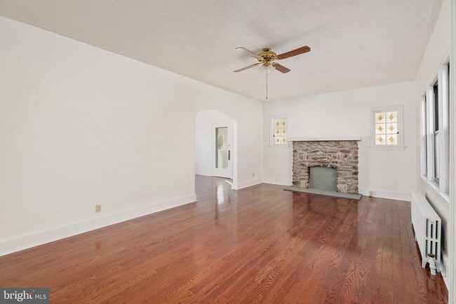 Photo - 20 Easton Rd