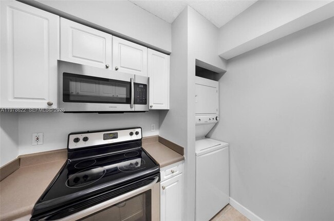 Photo - 17125 N Bay Rd Unit 3301