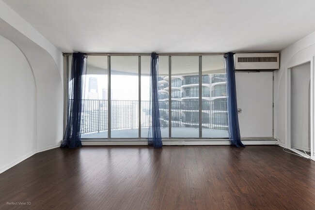 Photo - 300 N State St Unit 4907