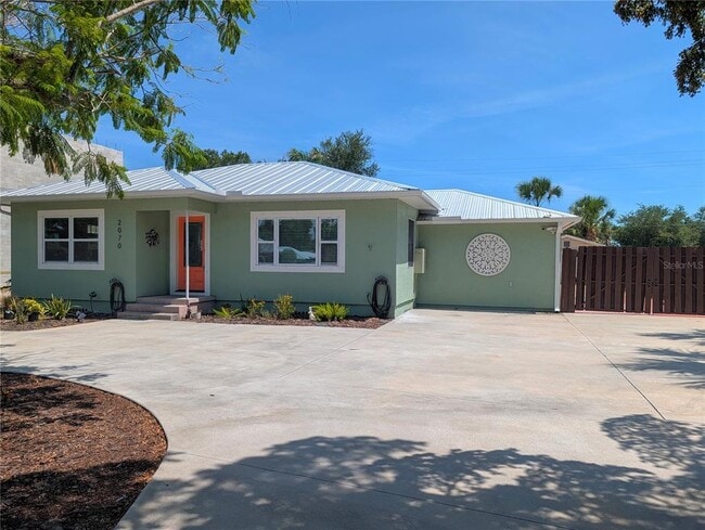 Building Photo - 2070 Datura St
