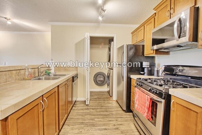 Photo - 1 Bed, 1 Bath Condo in Bethany Village wit...
