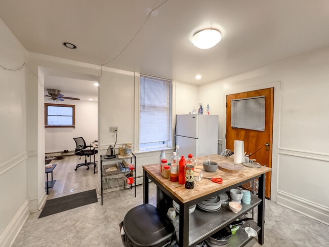 Photo - 2857 W Shakespeare Ave Unit J05P