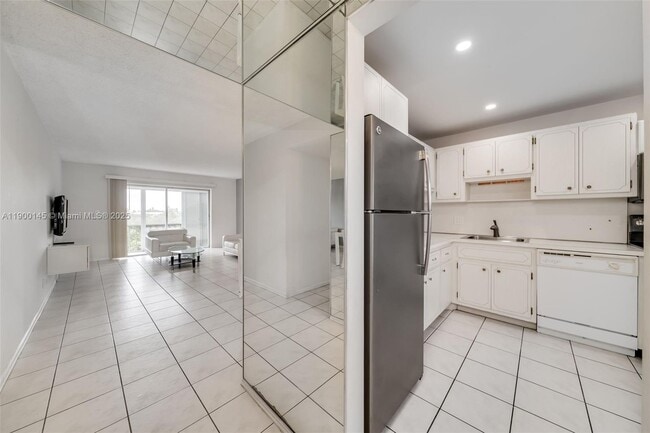 Photo - 950 Hillcrest Dr Unidad 401