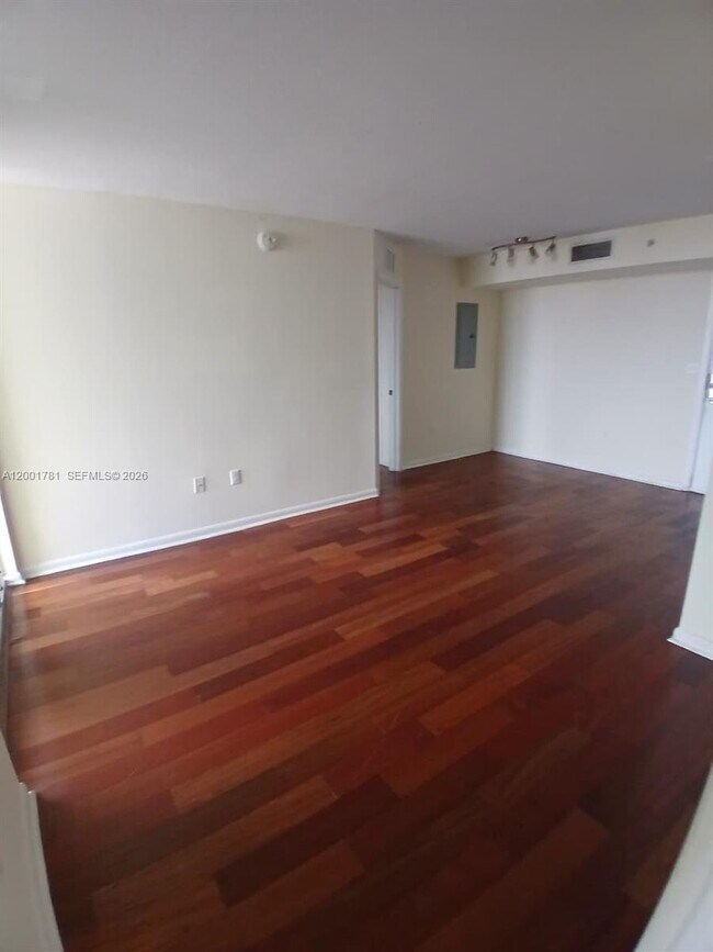 Photo - 219 NW 12th Ave Unidad 914