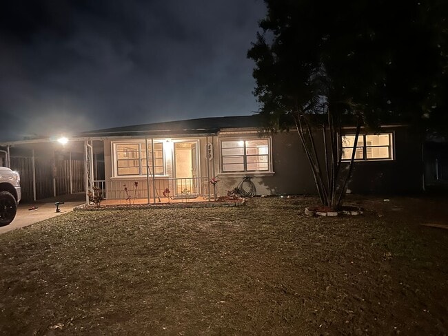 Building Photo - Sigle family home