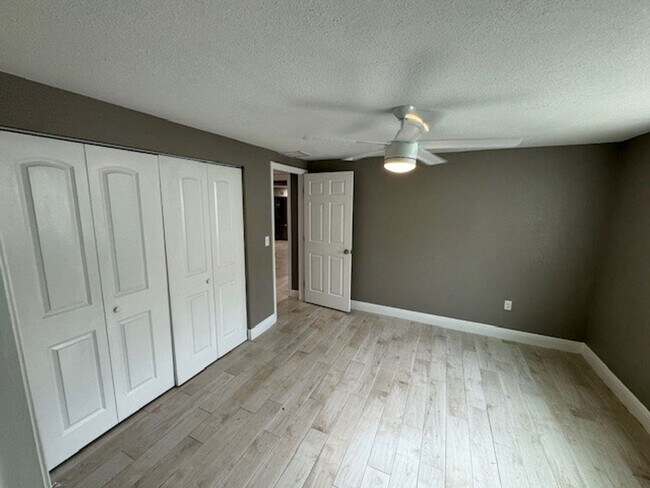 Photo - 1896 Keewin Ave NE