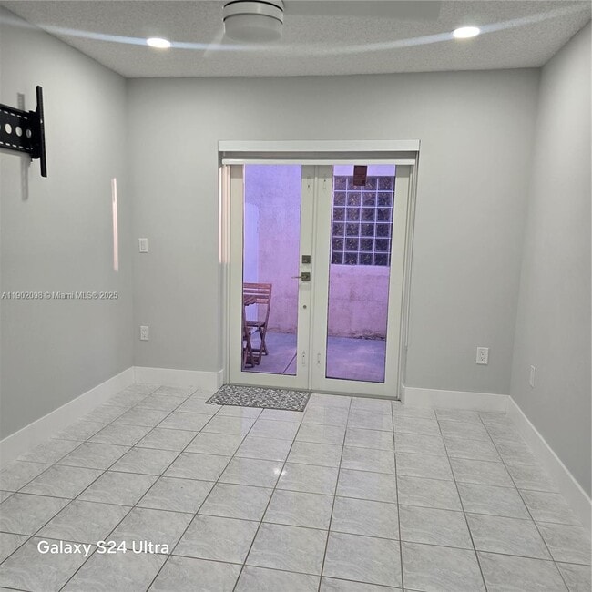 Photo - 21431 SW 88th Ave Unidad -