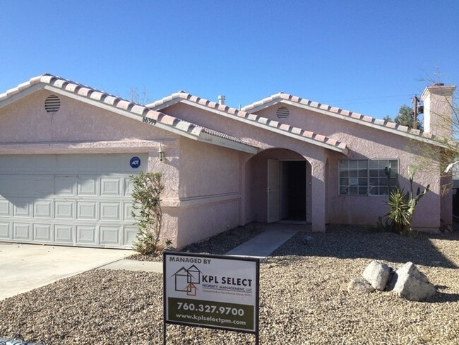 Photo - Spacious Home For RENT: 3 Bed / 2 Bath, Fenced in yard + 2 Car Garage!  MOVE IN READY!