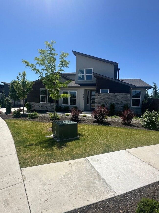 Riverstone: Gated Community, Pond Access i... - Riverstone: Gated Community, Pond Access i... House
