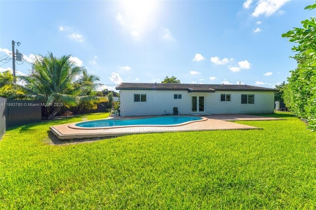 Photo - 9621 SW 58th St